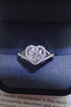 Cargar imagen en el visor de la galería, Adored 1 Carat Moissanite 925 Sterling Silver Heart Ring
