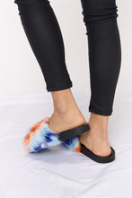 Cargar imagen en el visor de la galería, Forever Link Plush Open-Toe Sandals
