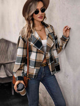 Cargar imagen en el visor de la galería, Plaid Collared Neck Long Sleeve Jacket
