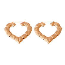 Cargar imagen en el visor de la galería, Large Gold Heart Bamboo Hoop Earrings
