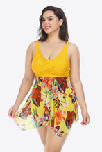 Cargar imagen en el visor de la galería, Plus Size Floral Two-Tone Asymmetrical Hem Two-Piece Swimsuit
