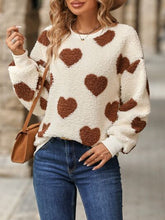 Cargar imagen en el visor de la galería, Fuzzy Heart Dropped Shoulder Sweatshirt
