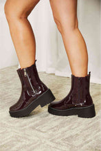 Cargar imagen en el visor de la galería, Forever Link Side Zip Platform Boots
