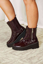 Cargar imagen en el visor de la galería, Forever Link Side Zip Platform Boots
