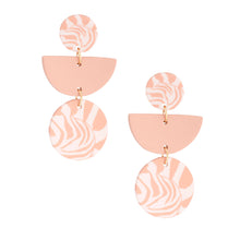 Load image into Gallery viewer, Mauve Clay Leaf Pattern Earrings
