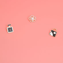 Load image into Gallery viewer, Gold Black 3pcs Flower Designer Studs
