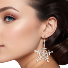 Cargar imagen en el visor de la galería, Dangle Silver Medium Snowflake Earrings for Women
