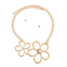 Load image into Gallery viewer, Gold Metal Flower Collar Set
