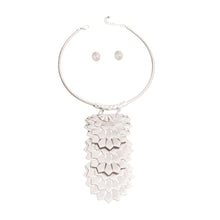 Load image into Gallery viewer, Silver Metal Art Deco Drop Collar
