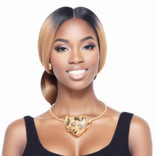 Load image into Gallery viewer, Leopard Heart Rigid Collar Set
