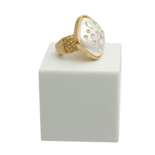 Load image into Gallery viewer, Gold Cream Pearl Square Ring

