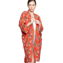 Cargar imagen en el visor de la galería, Orange Oriental Flower Long Kimono
