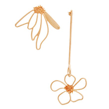 Cargar imagen en el visor de la galería, Trendy Gold Metal Mismatch Flower Earrings
