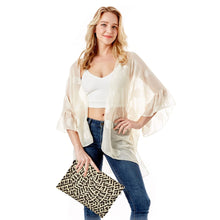 Cargar imagen en el visor de la galería, Brown Pattern Flap Clutch
