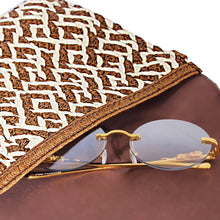 Cargar imagen en el visor de la galería, Brown Pattern Flap Clutch
