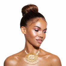 Load image into Gallery viewer, Brown Shell Raffia Tassel Set
