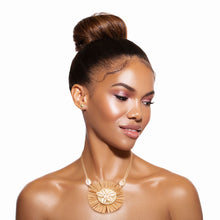 Load image into Gallery viewer, Brown Shell Raffia Pendant Set
