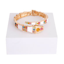 Cargar imagen en el visor de la galería, Luxury White 3D Snake Wrap Cuff

