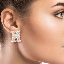Cargar imagen en el visor de la galería, H Initial Rhinestone Studs
