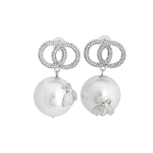 Cargar imagen en el visor de la galería, Silver Infinity Stud Jumbo Pearl Earrings
