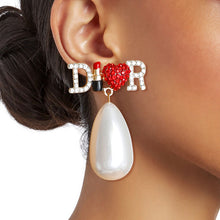 Load image into Gallery viewer, Designer Cream Pearl Dangle Earrings
