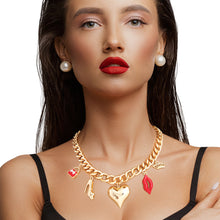 Cargar imagen en el visor de la galería, Gold Boutique Heart Charm Chain
