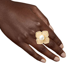 Load image into Gallery viewer, Pearl Luxury French Designer Flower Ring
