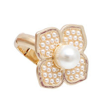 Load image into Gallery viewer, Pearl Luxury French Designer Flower Ring
