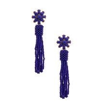 Cargar imagen en el visor de la galería, Blue Flower Seed Bead Earrings
