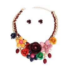 Cargar imagen en el visor de la galería, Maroon Rose Collar Necklace Set
