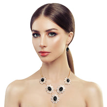 Load image into Gallery viewer, Flower Pendant Necklace Set
