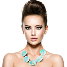 Load image into Gallery viewer, Mint Flower Necklace Set
