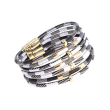 Cargar imagen en el visor de la galería, White Buffalo Magnetic Bracelet
