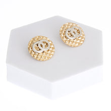 Load image into Gallery viewer, Round Quilted Designer Metal Studs
