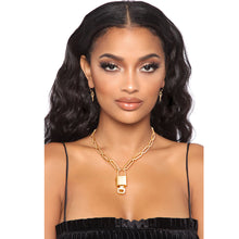 Cargar imagen en el visor de la galería, Gold Oval Link Lock Key Necklace
