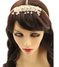 Load image into Gallery viewer, Gold and Cream Pearl Head Chain
